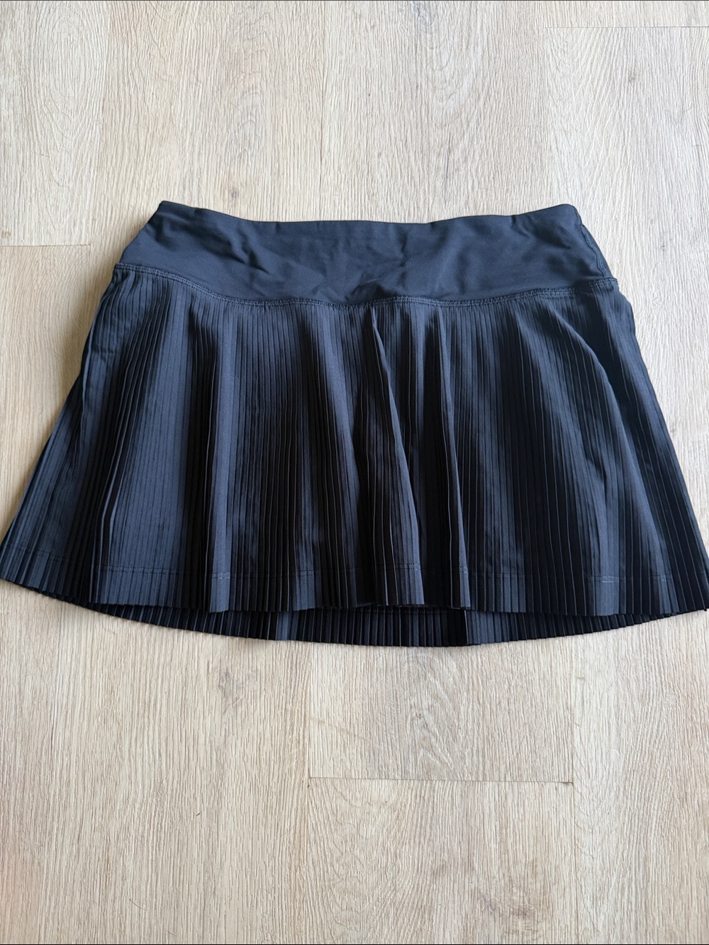 Lululemon Black Pleated Tennis/Golf Skirt - Women